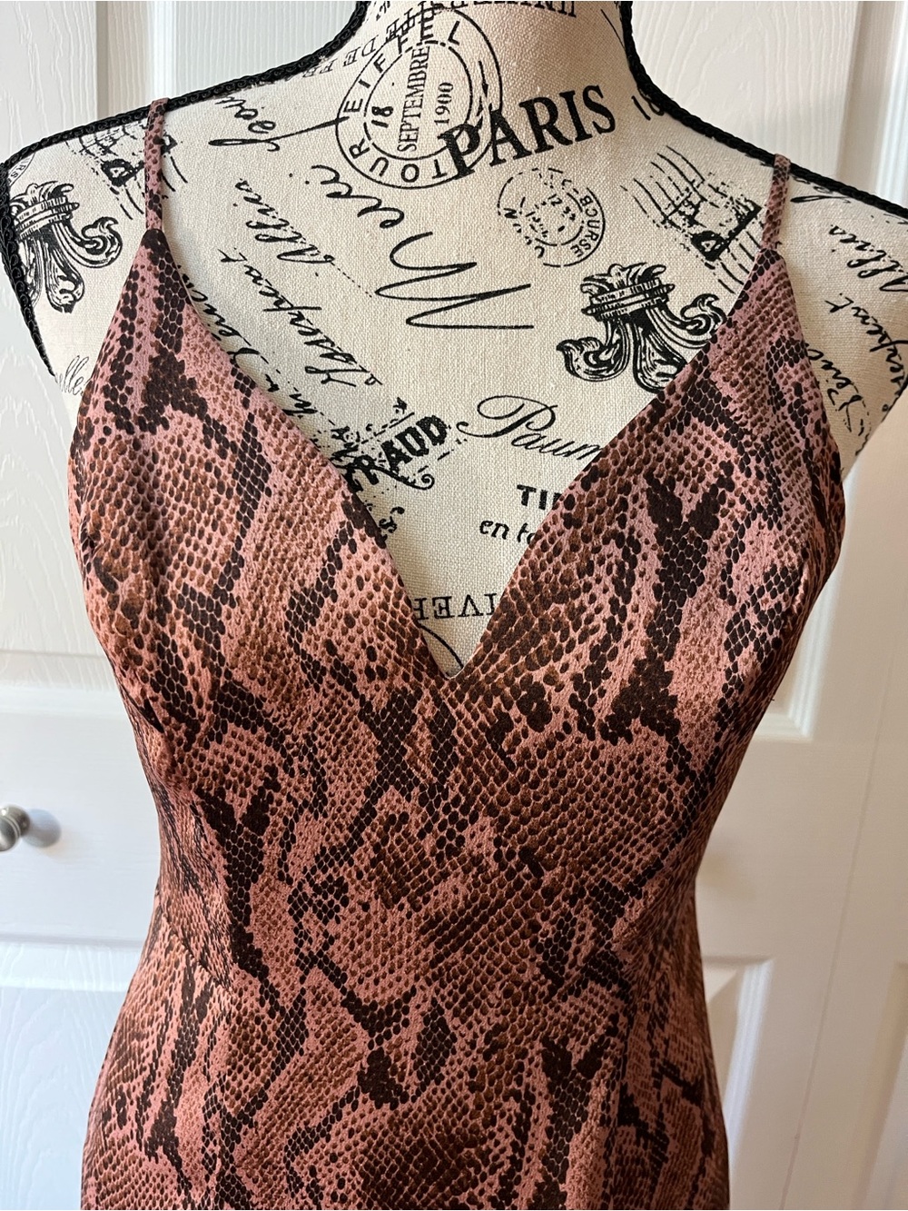 Express pink python dress - Picture 3 of 6